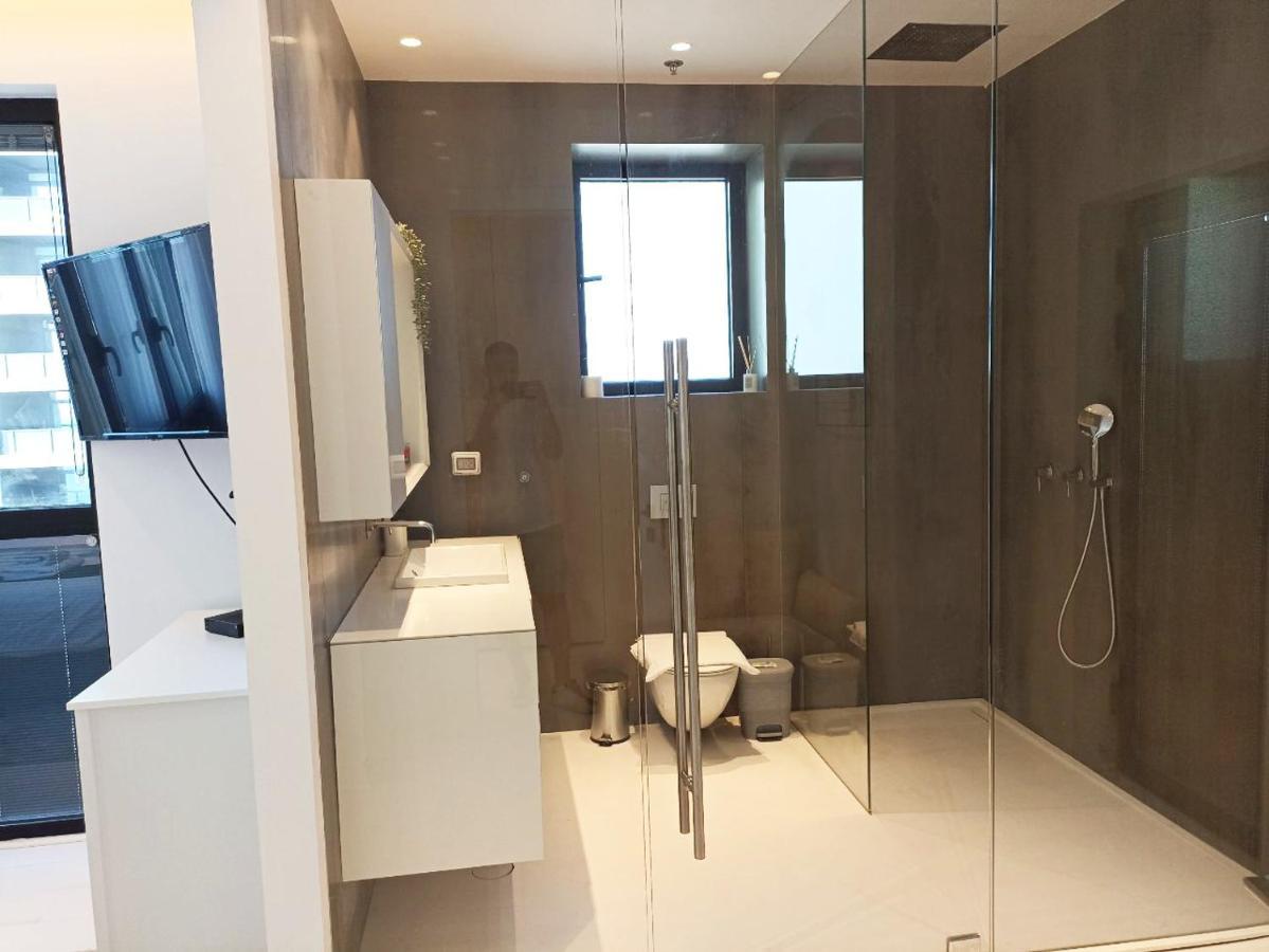 Yalarent Sea-Breeze Penthouse With Jacuzzi Διαμέρισμα Bat Yam Εξωτερικό φωτογραφία