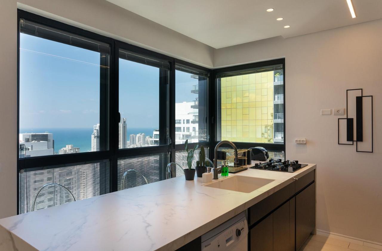 Yalarent Sea-Breeze Penthouse With Jacuzzi Διαμέρισμα Bat Yam Εξωτερικό φωτογραφία